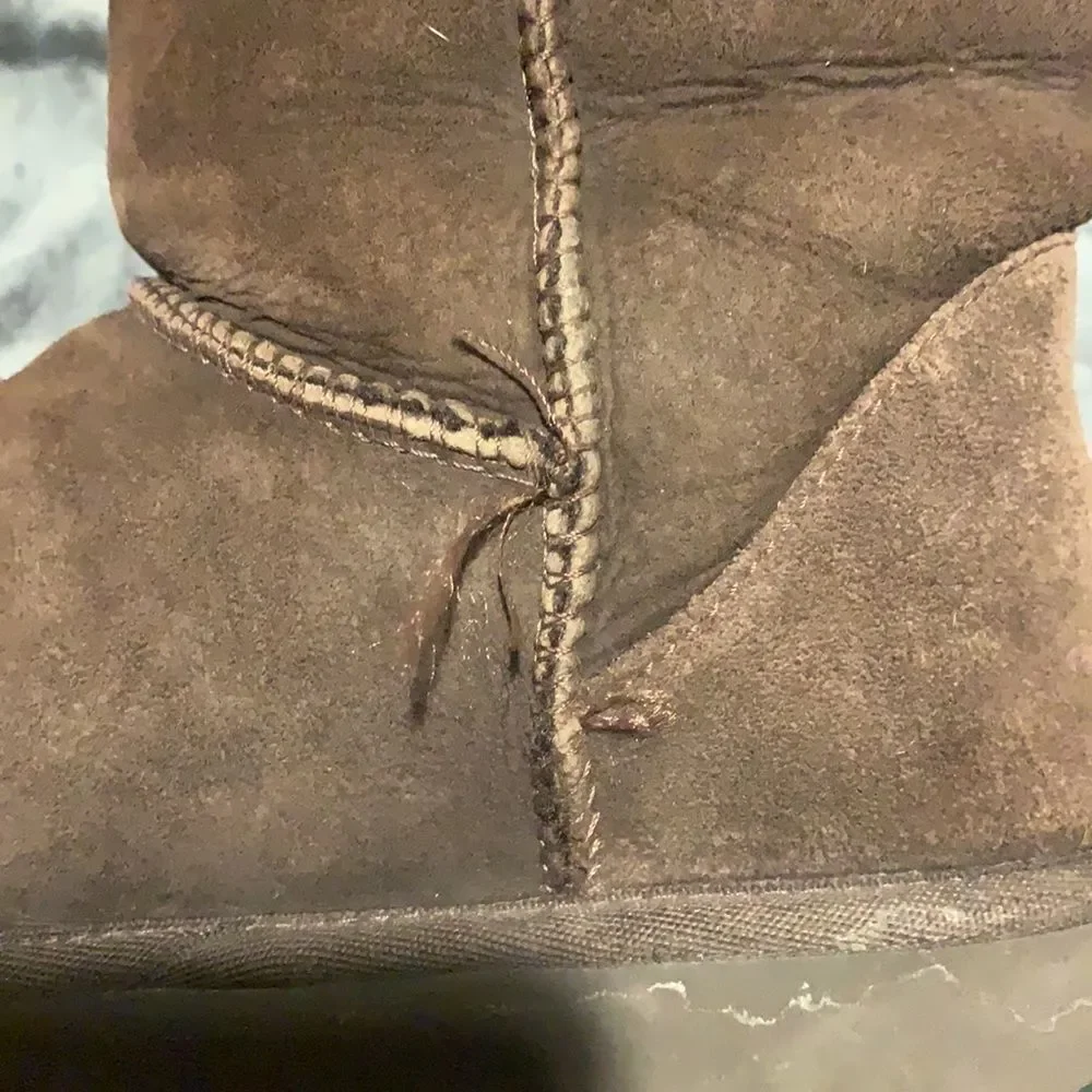 UGG Classic Short Boots S/N 5825